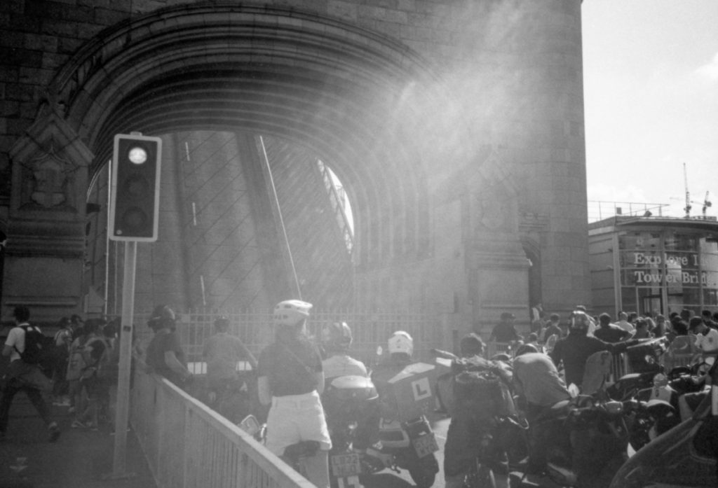 xa3 traffic tower bridge