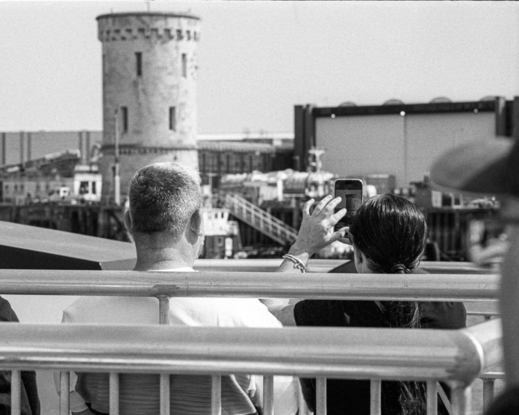 harbour tour couple