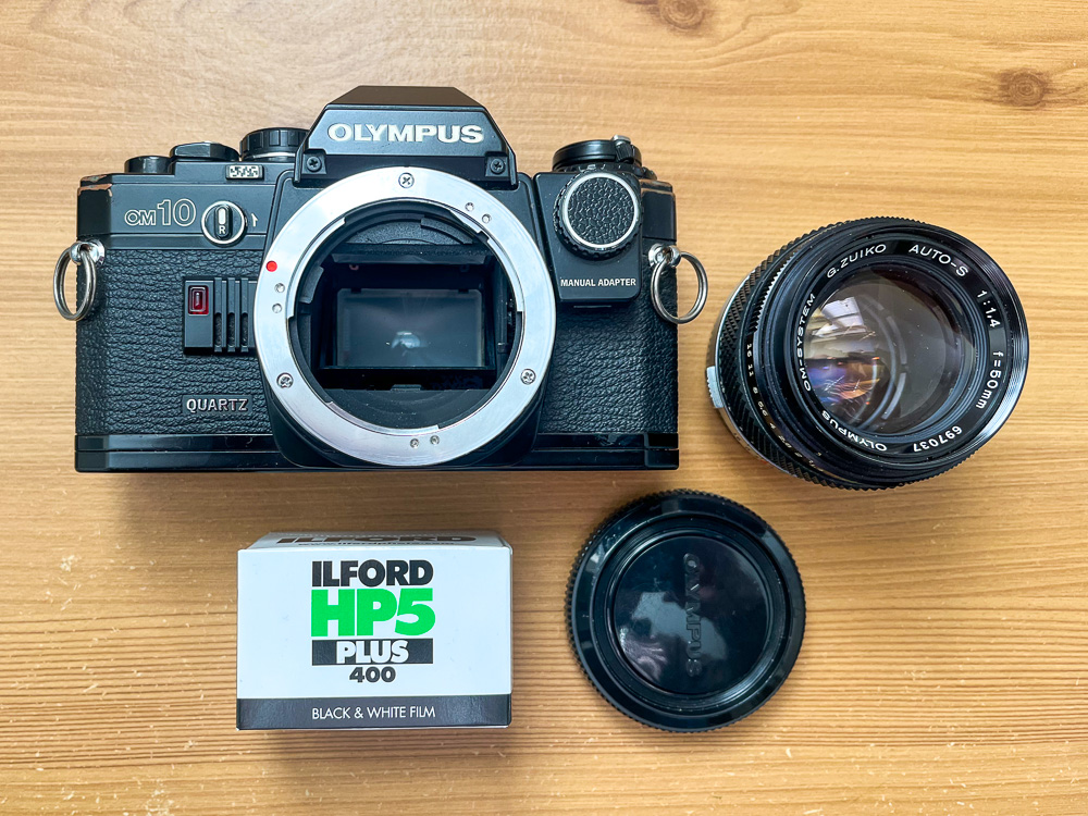 om-10-overview and lens