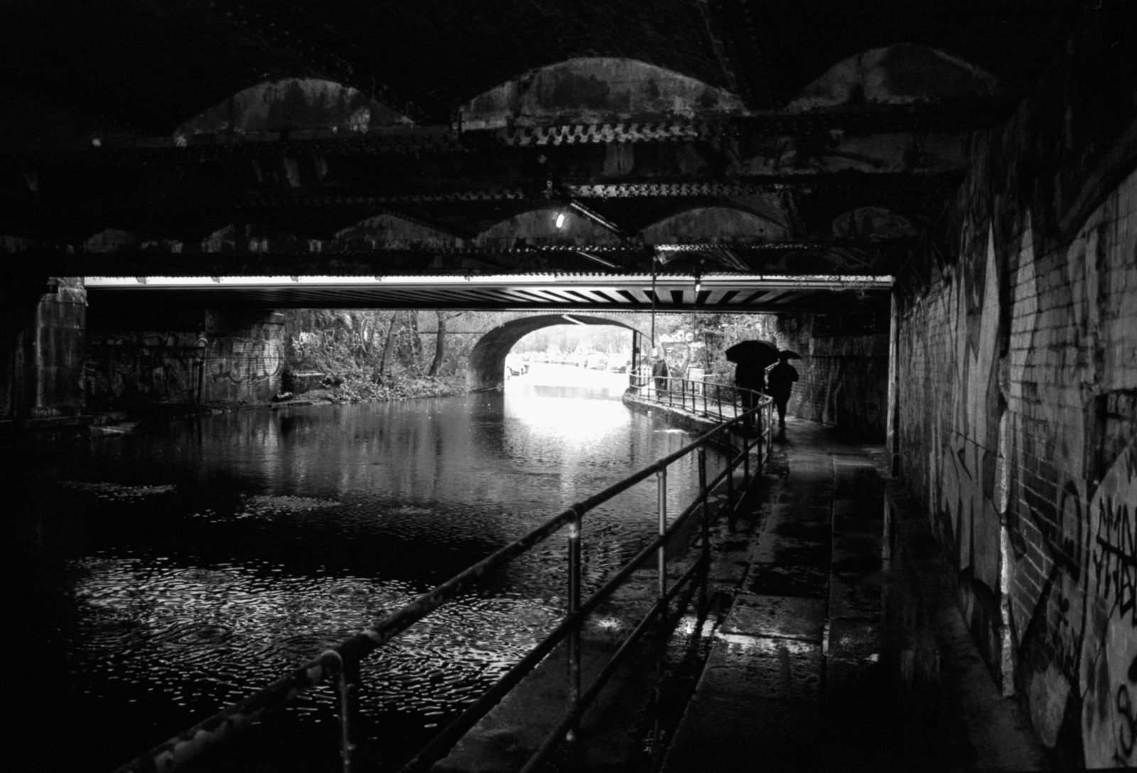 grafitti-llondon-om1-hp5-feature